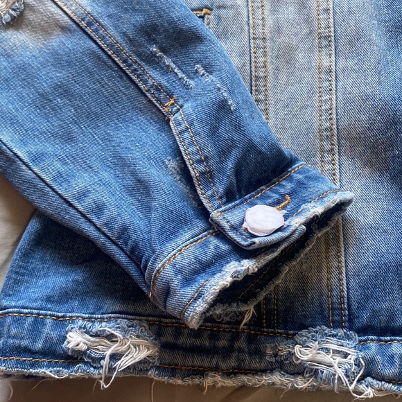 Ripped Jean jacket - Picture 3 of 7